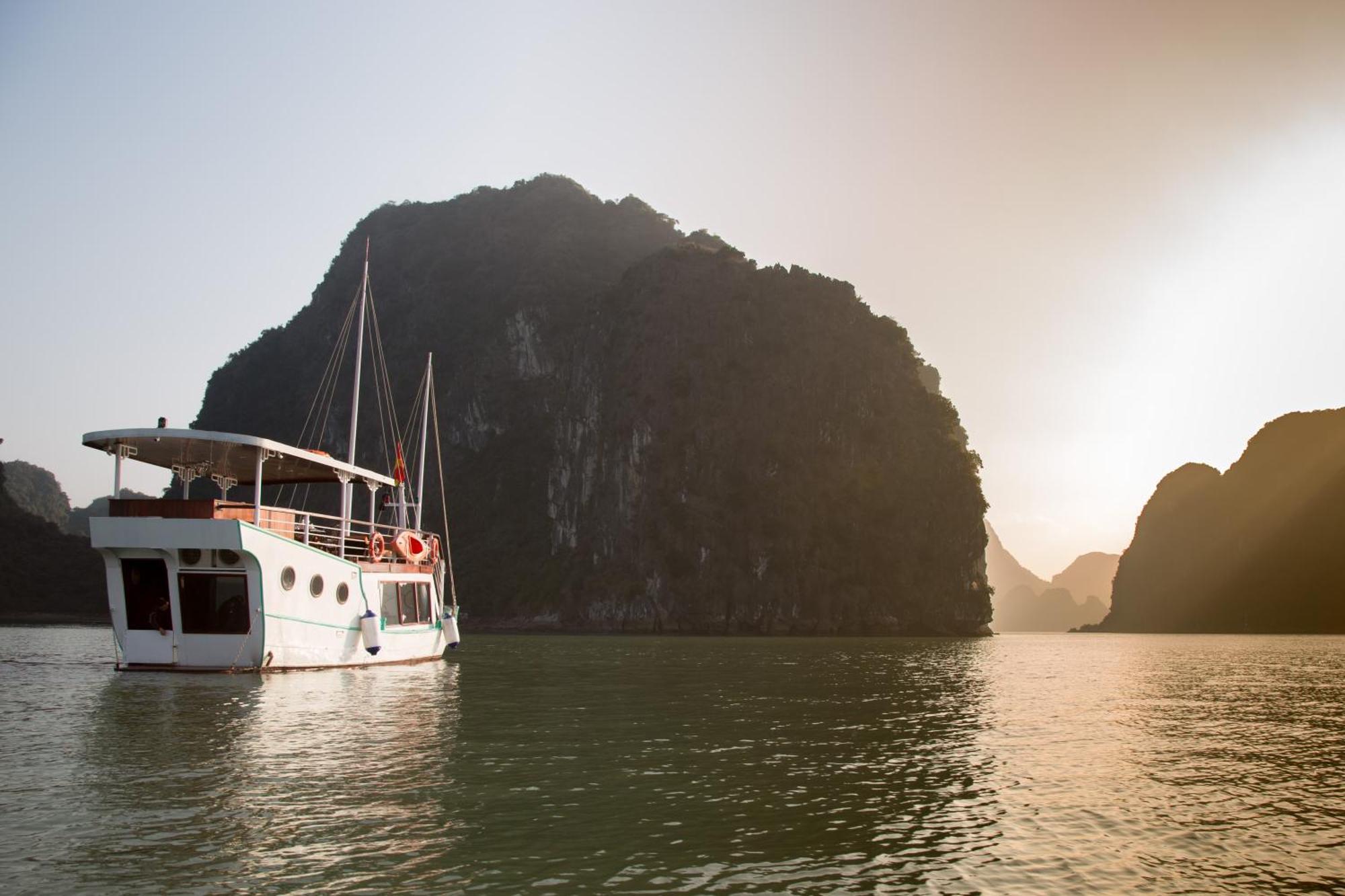 Emeraude Classic Cruises Χα Λονγκ Εξωτερικό φωτογραφία